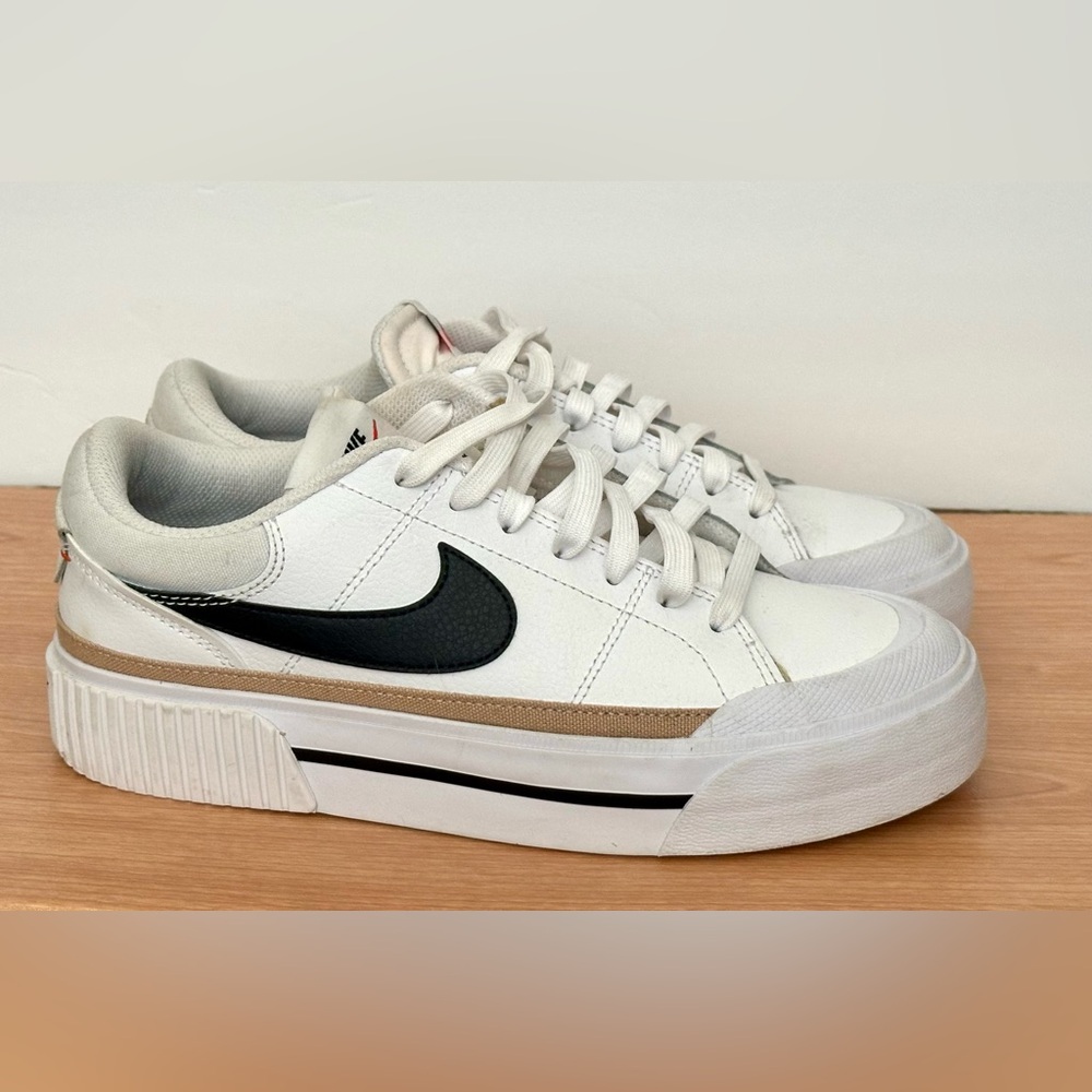 Nike White and Black Sneakers with Tan Accents